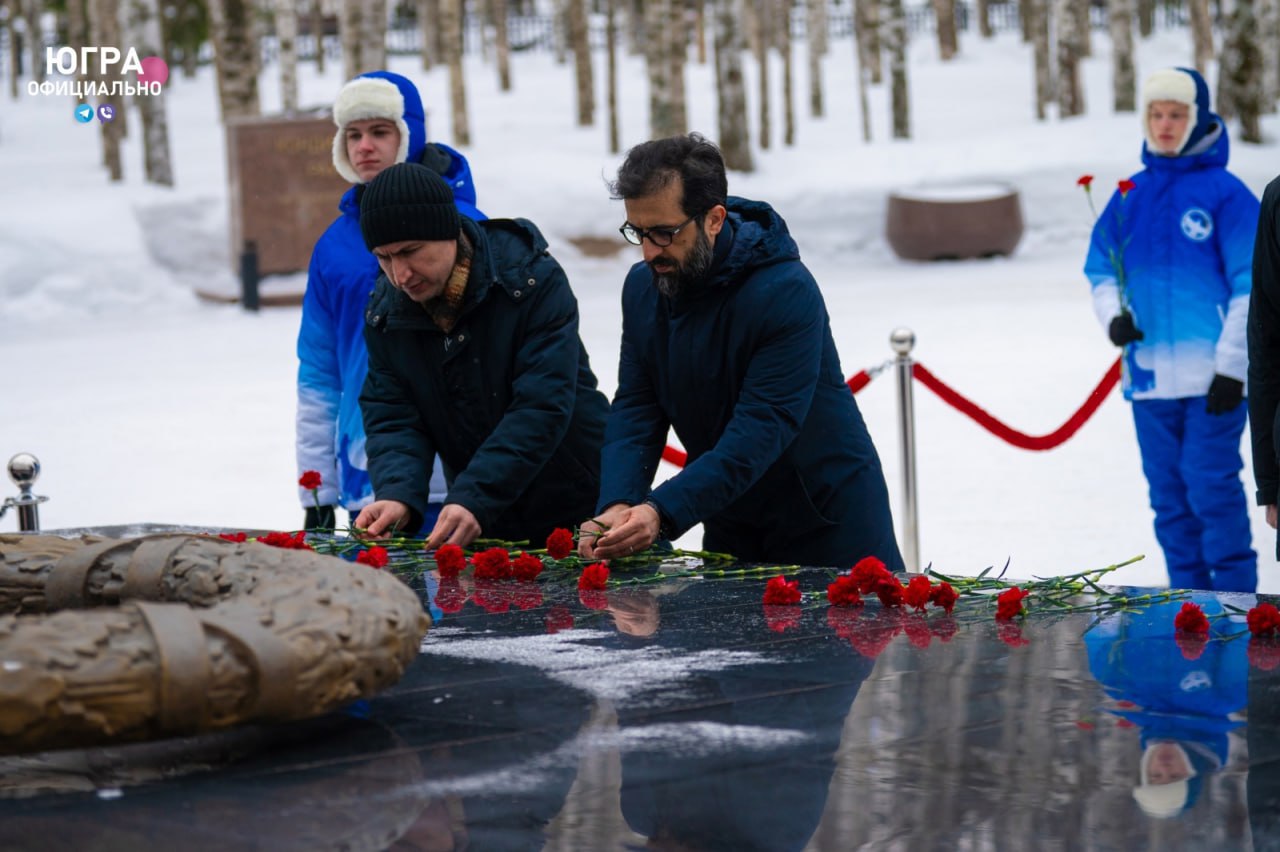 Гости Югры из Индии и Ирана приняли участие в акции памяти жертв теракта