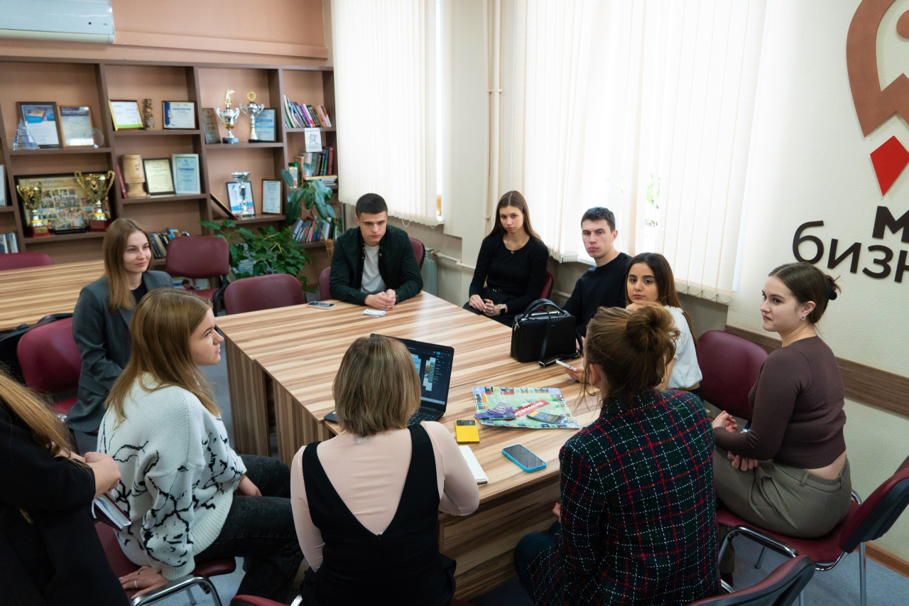 Югорские студенты придумали настольную игру – «Хантополию»