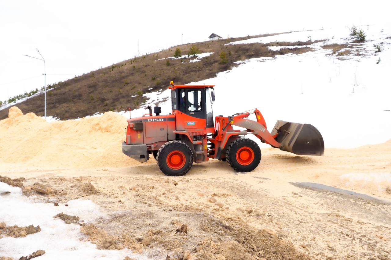 В «ЮграМегаСпорт» приступили к консервации снега