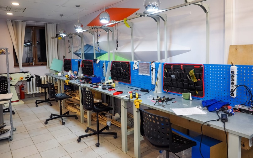 Школы Нягани оснащают технологичным инвентарём