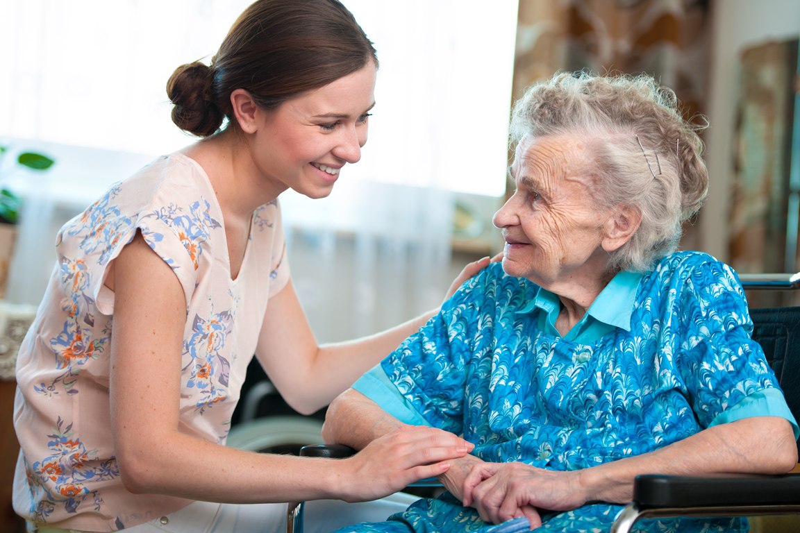Более 18 тысяч жителей Югры старше 80 лет получают пенсию в повышенном размере