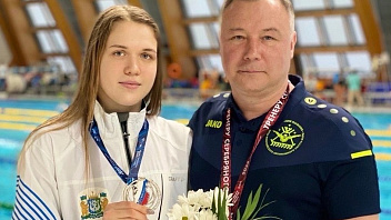 Елизавета Агапитова установила новый рекорд Югры по плаванию