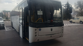 Югра передала Макеевке неприметный автобус для перевозки детей