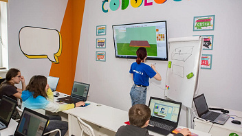 Жители Нижневартовска осваивают цифровые навыки с помощью «Кодологии»