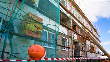 За три года в Югре капитально отремонтируют более 1 000 домов