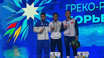 Сургутянин завоевал титул сильнейшего борца СНГ
