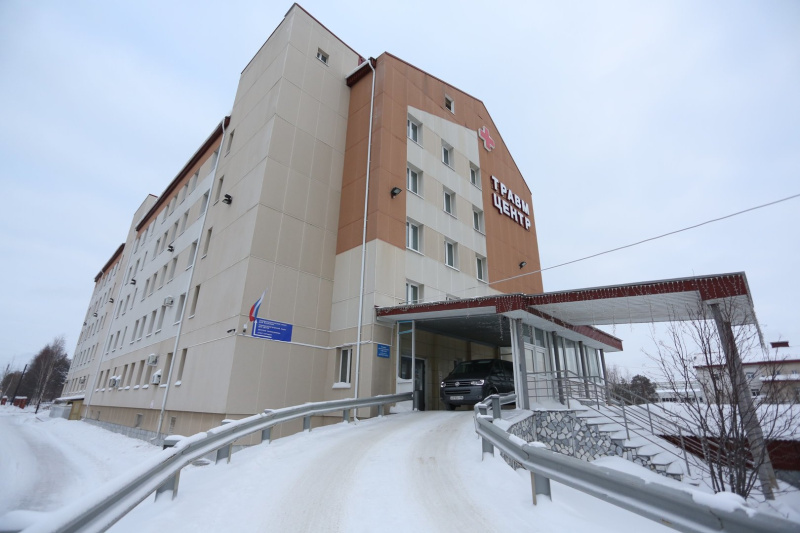 Сургутские врачи провели операцию бойцу СВО с тяжелым ранением