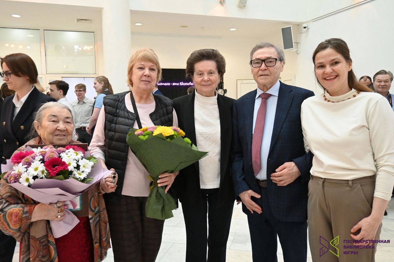 Мария Волдина и Еремей Айпин отмечены премией губернатора в области литературы