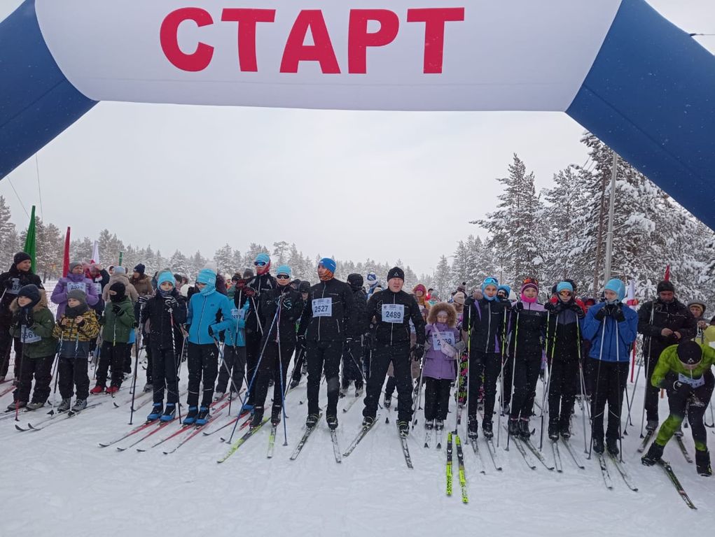 На «Лыжню России» в Покачах встали 385 человек
