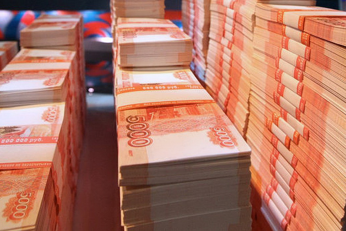 На счетах югорчан хранится полтриллиона рублей