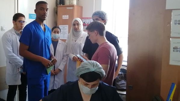 Студенты-медики из Египта практикуются в Сургутской травмбольнице