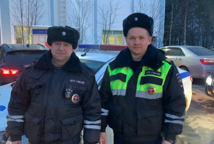 Стражи порядка Нижневартовского района спасли мужчину