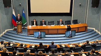 Руслан Кухарук предложил Наталье Комаровой занять пост сенатора в Совете федерации