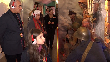 Волонтёры Победы Югры помогали организовать экскурсии по впервые прибывшему в Пыть-Ях  «Поезду Победы»