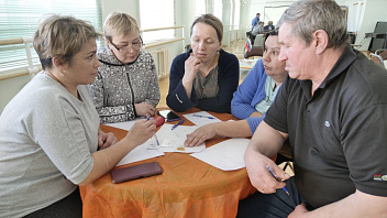 Жители двух посёлков Берёзовского района обсудили креативные идеи развития культурной среды