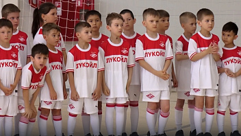 Звёзды «Спартака» стали тренерами в детском лагере Когалыма