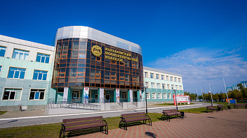 Губернатор Наталья Комарова проинспектировала строительство кампуса колледжа в Когалыме 