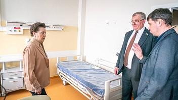 Губернатор Югры проверила готовность к сдаче Нижневартовской больницы