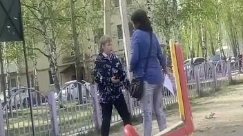 Женщину, избившую ребёнка в Нефтеюганске, проверит прокуратура