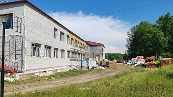 В Красноленинской школе готовятся к новому учебному году в обновленном здании