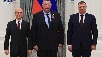 Югорчане получили медали за помощь новым регионам России
