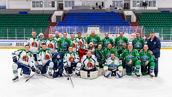 В Ханты-Мансийске в хоккей сыграли ветераны